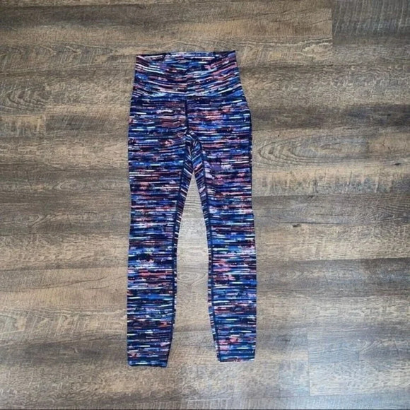 Lululemon Train Times 7/8 Pant size 4 - Picture 3 of 6